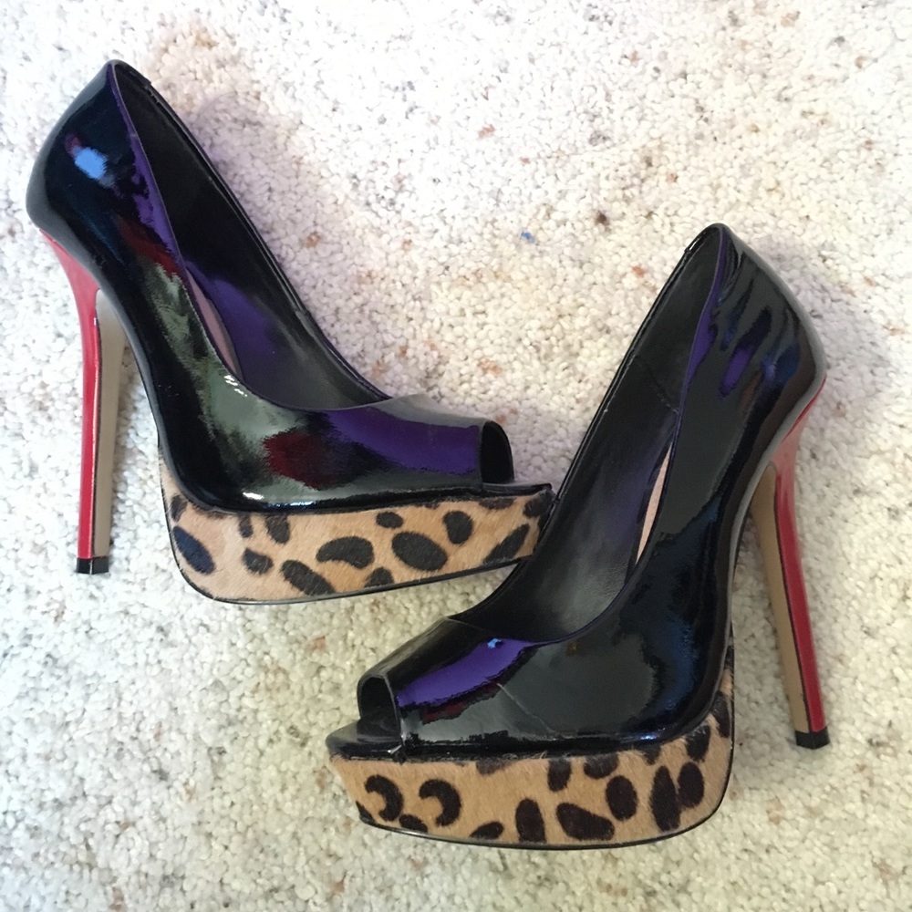 Steve Madden JAAGG Peep toe Pumps